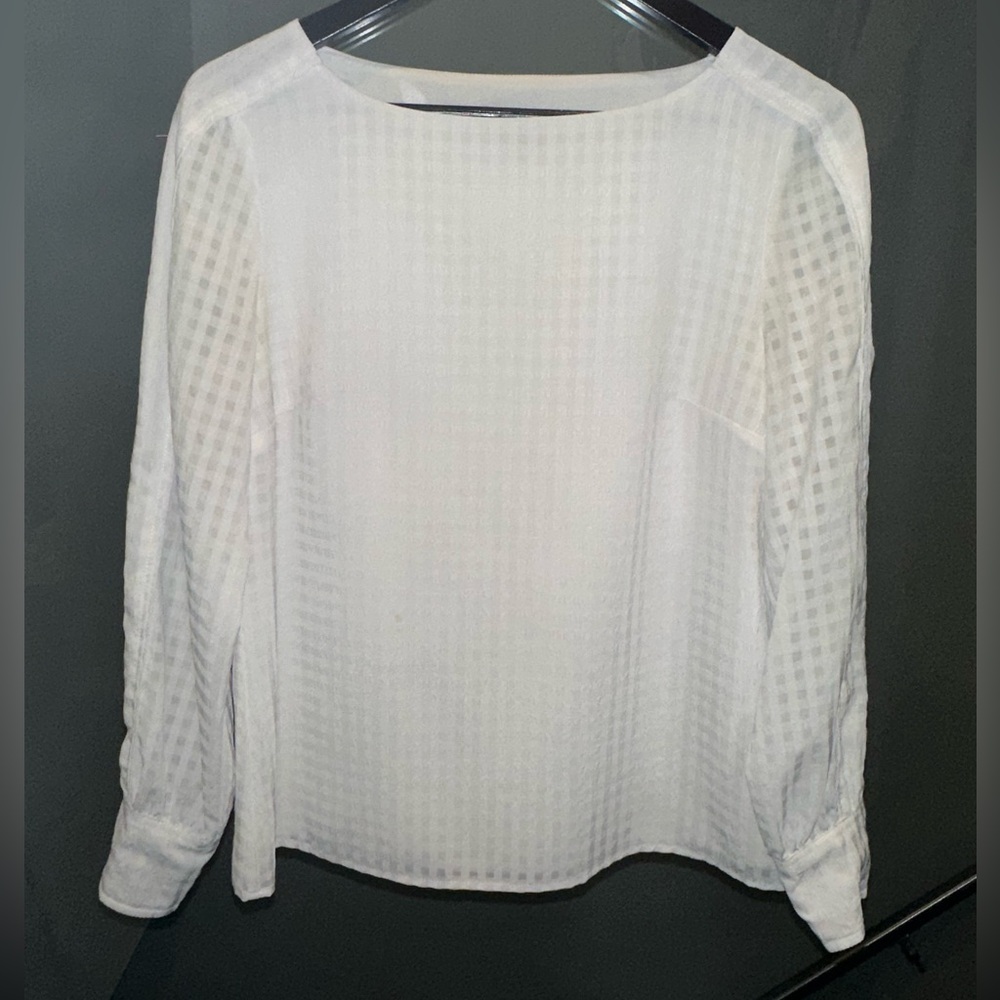 White long sleeve blouse